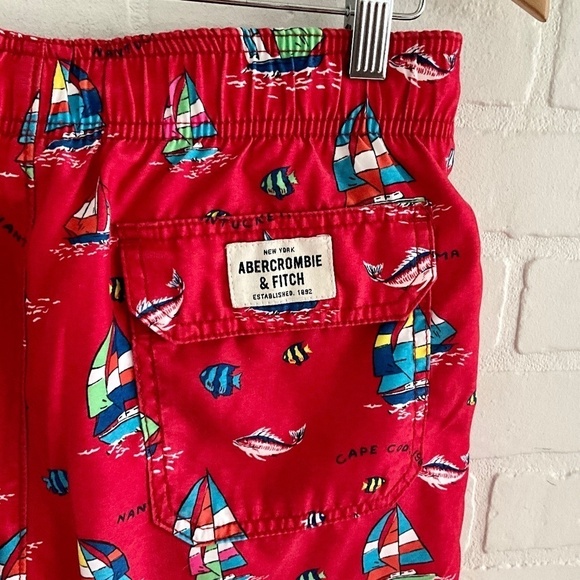 Abercrombie&Fitch Swim Trunks Shorts Red Novelty Sailing Nantucket print Sz S - Picture 8 of 15